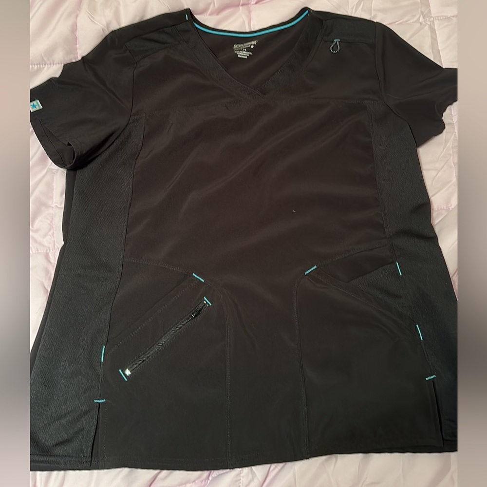 Scrub top